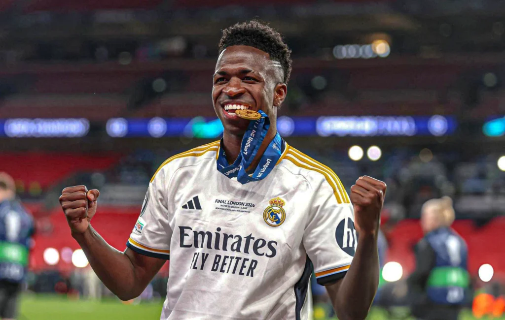 12BET:维尼修斯索要涨薪皇马态度强硬