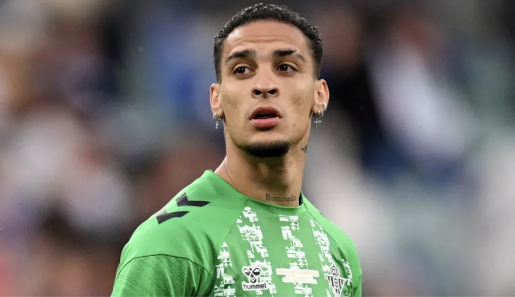 12BET:安东尼重返贝蒂斯梦圆曼联坚持强制买断