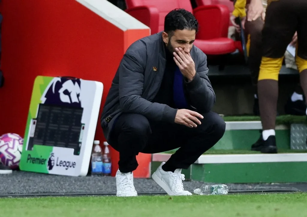 12BET:曼联帅位告急阿莫林或迎下课倒计时