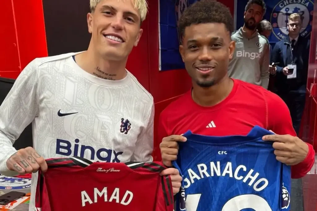 12BET:曼联主力与加纳乔换球衣引争议