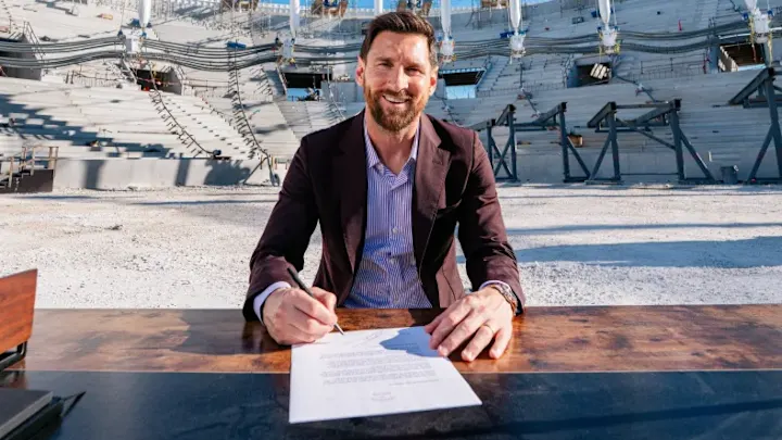 Messi No Retirement Until Ronaldo Does