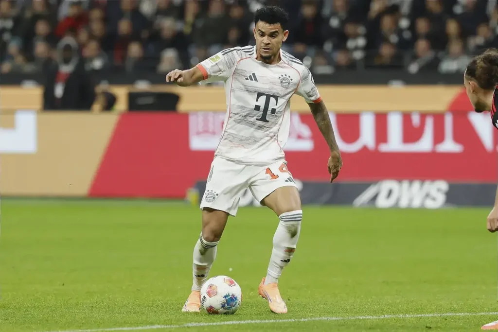 12BET:拜仁锋线爆发 路易斯迪亚斯十场造十球