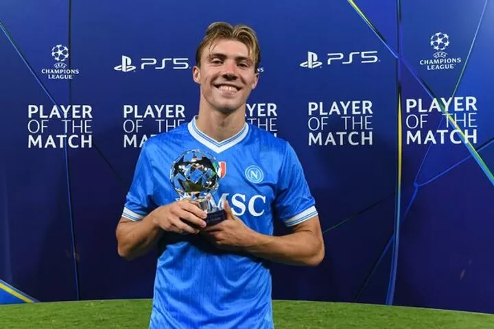 12BET:霍伊伦德欧冠双响曼联旧将强势回应